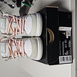 Jordan 1 high toddler size 5c seafoam